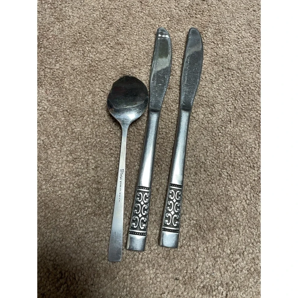 Rogers Co. Stainless Set of 3 Silverware‎ Hong Kong 2 Knives 1 Spoon Carlyle
